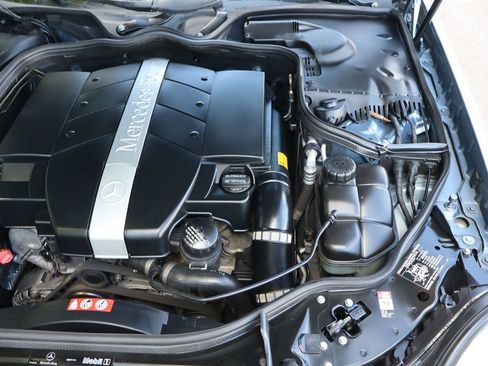 Used 2005 Mercedes-Benz E 320 4MATIC Sedan image 39