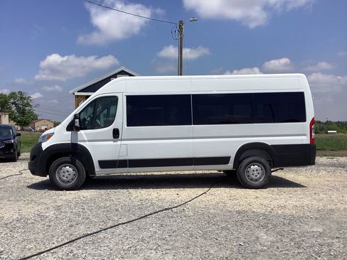 Used 2023 RAM ProMaster 3500 image 2