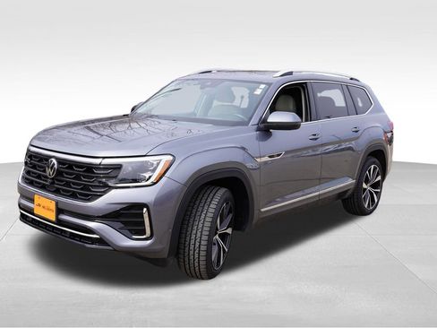 Used 2024 Volkswagen Atlas SEL Premium R-Line image 11