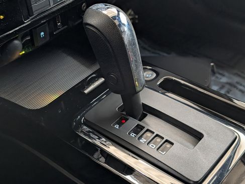 Used 2010 Ford Escape Limited image 24