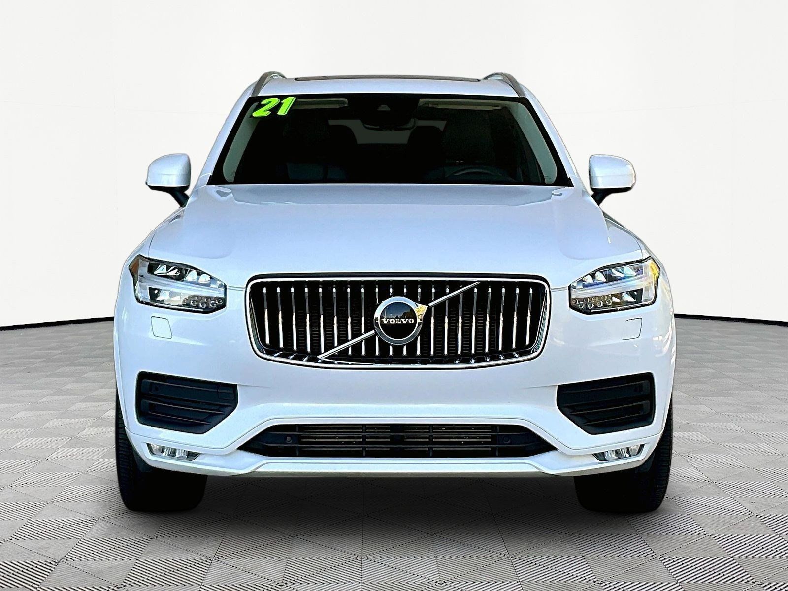 Used 2021 Volvo XC90 T6 Momentum w/ Protection Package Premier AWD/4WD image 2