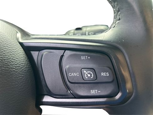 Used 2018 Jeep Wrangler Unlimited Sport S AWD/4WD image 38