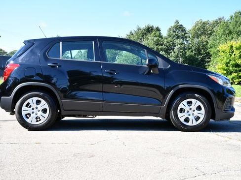 Used 2017 Chevrolet Trax LS FWD image 8