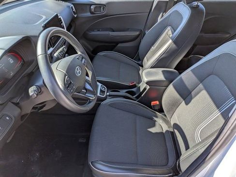 Certified 2023 Hyundai Venue Limited image 14