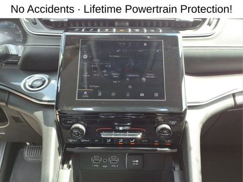 Used 2023 Jeep Grand Cherokee Laredo AWD/4WD image 19