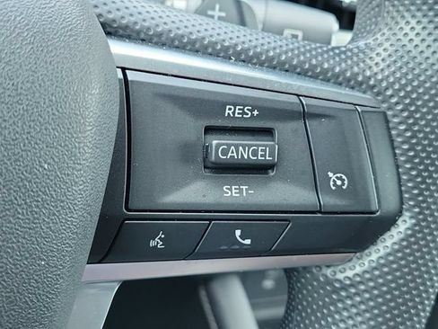 Used 2025 Mitsubishi Outlander ES FWD image 24