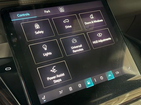 New 2026 Cadillac Escalade ESV Luxury image 35