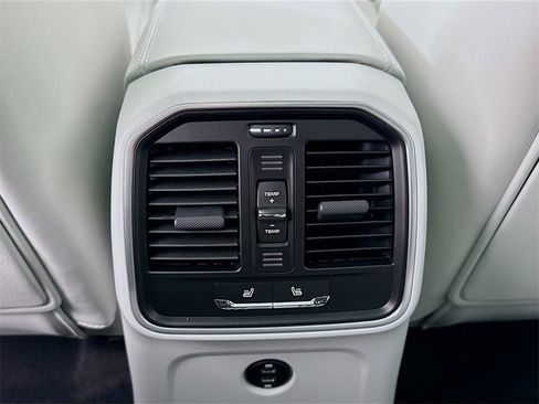 New 2026 Porsche Macan Turbo image 30