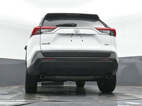 Used 2020 Toyota RAV4 XLE Premium image 47