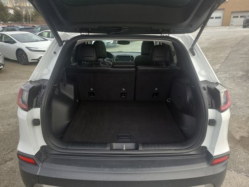 Used 2020 Jeep Cherokee Limited image 32