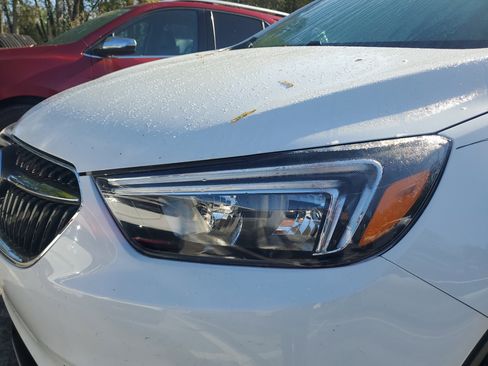 Used 2019 Buick Encore Preferred image 8