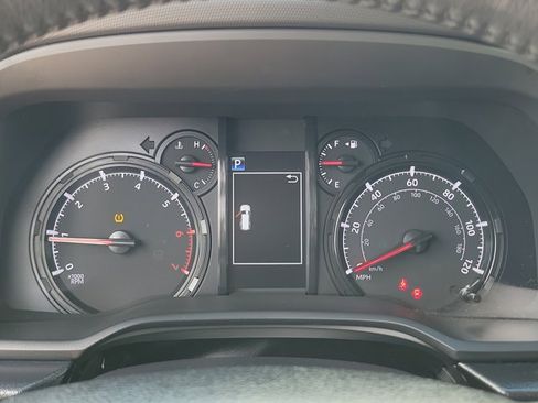 Used 2022 Toyota 4Runner Trail Special Edition AWD/4WD image 29