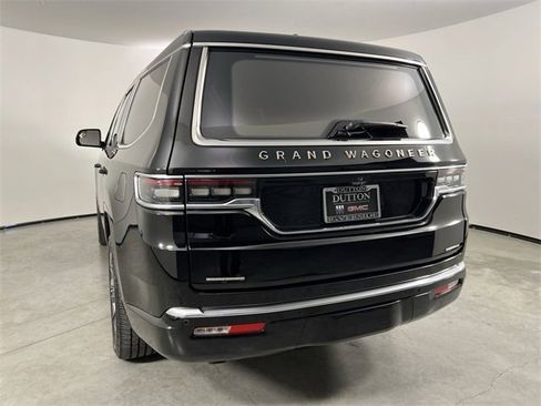 Used 2022 Jeep Grand Wagoneer Series III w/ Flexible Seating Group image 33