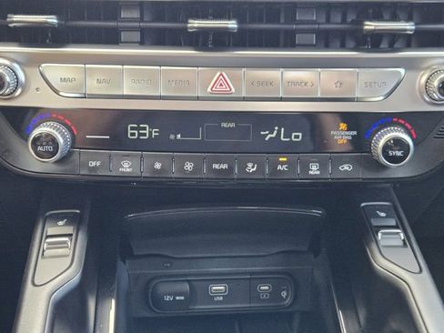 Certified 2025 Kia Telluride S image 18