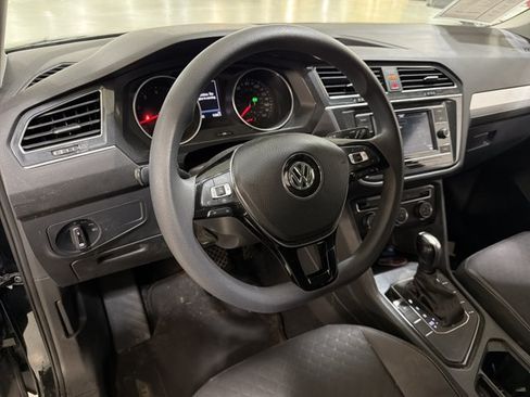 Used 2021 Volkswagen Tiguan S FWD image 10