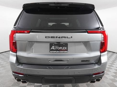 Used 2026 GMC Yukon Denali AWD/4WD image 6