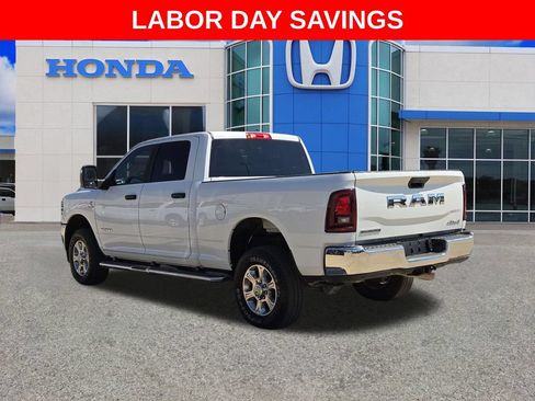 Used 2025 RAM 2500 Big Horn AWD/4WD image 2