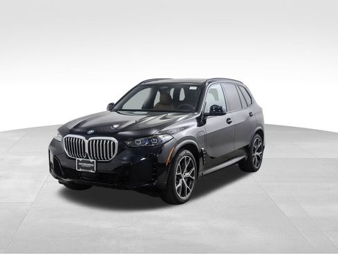 Used 2026 BMW X5 xDrive50e w/ M Sport Package image 1