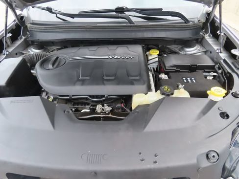 Used 2022 Jeep Cherokee Latitude w/ Comfort Safety Group AWD/4WD image 13
