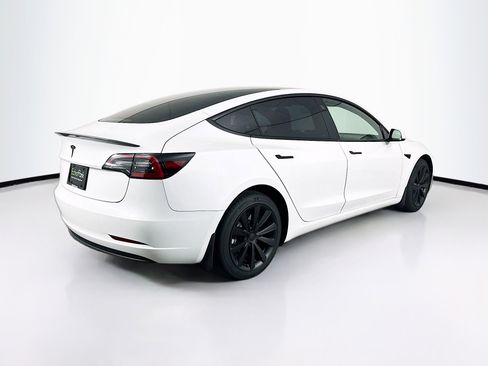 Used 2023 Tesla Model 3 Standard Range image 9