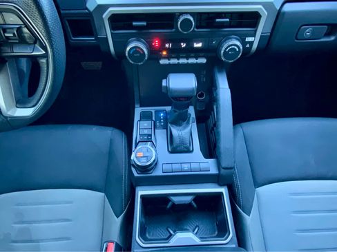 Used 2024 Toyota Tacoma TRD Off-Road image 46