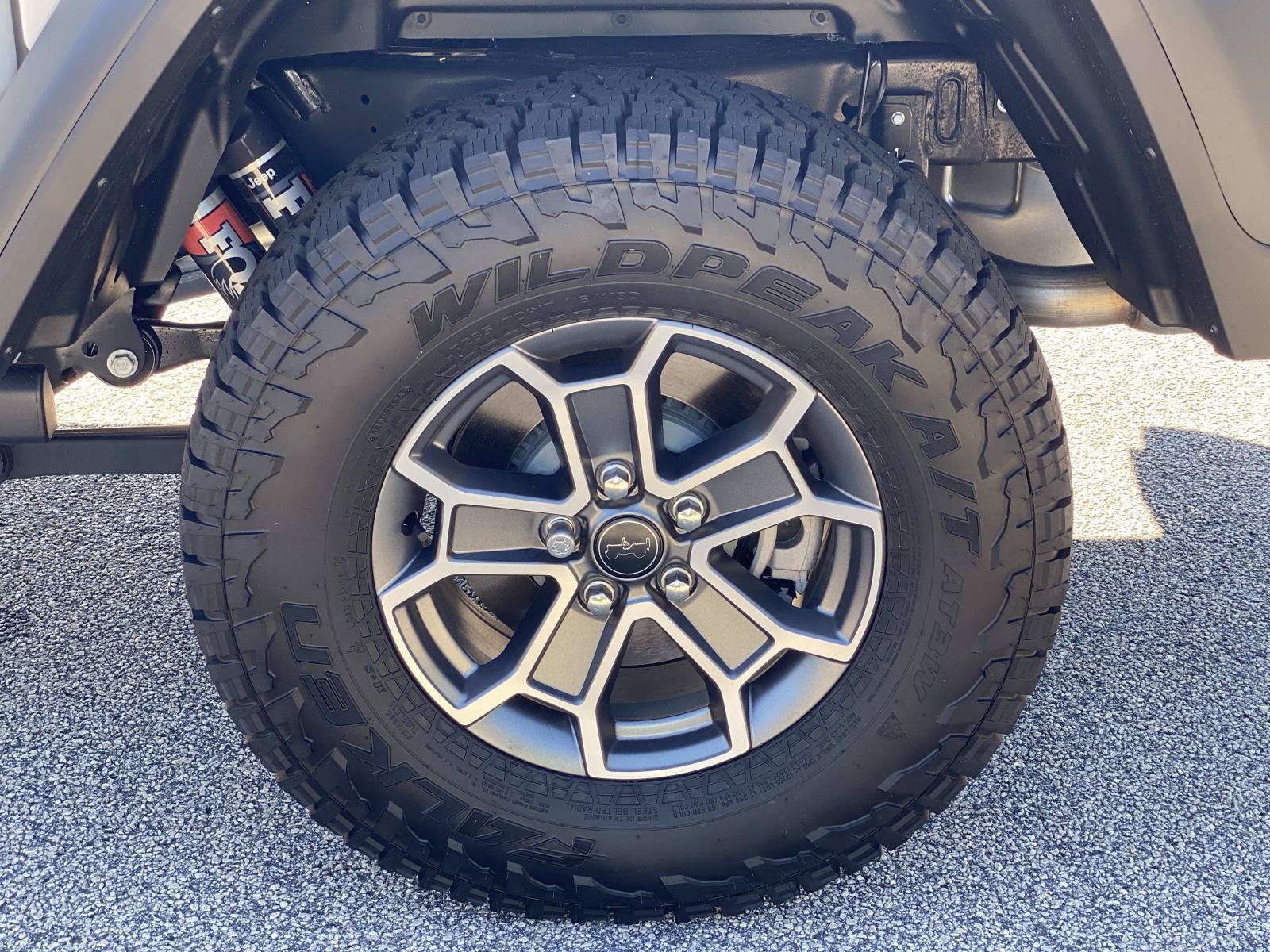Used 2026 Jeep Gladiator Mojave AWD/4WD image 14