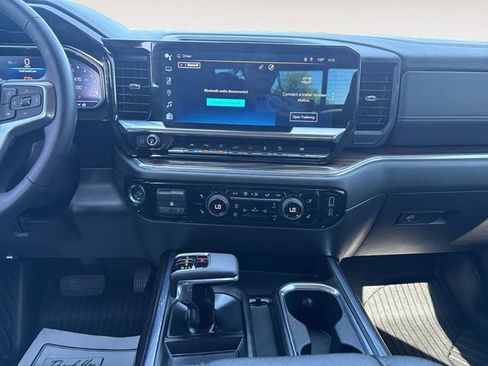 Used 2024 Chevrolet Silverado 1500 LT Trail Boss w/ Convenience Package II AWD/4WD image 11