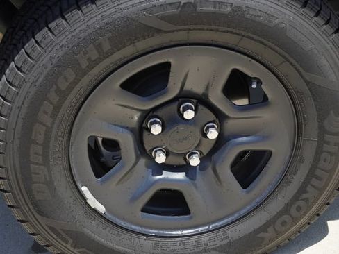 Used 2022 Jeep Wrangler Unlimited Sport AWD/4WD image 11