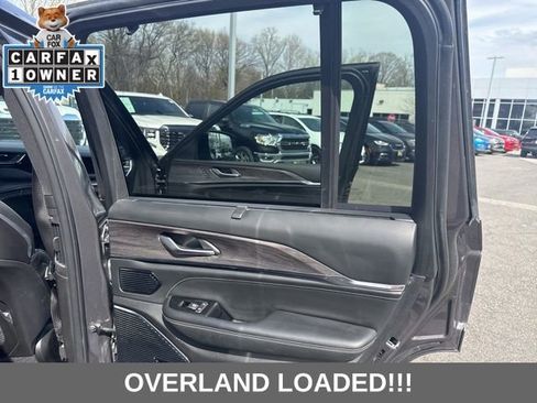 Used 2023 Jeep Grand Cherokee Overland w/ Luxury Tech Group IV image 35