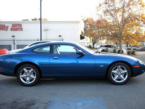 Used 1998 Jaguar XK8 Coupe image 9