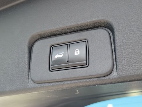 Certified 2021 Nissan Rogue SL w/ Premium Package FWD image 8