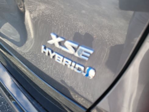 Used 2024 Toyota RAV4 XSE AWD/4WD image 10