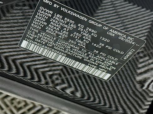 Used 2025 Volkswagen Atlas SE image 12