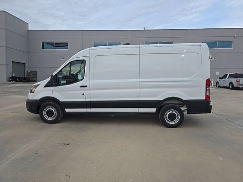 New 2026 Ford Transit 250 148 Medium Roof w/ Load Area Protection Package RWD image 5