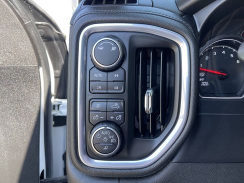 Used 2019 Chevrolet Silverado 1500 RST w/ True North Edition AWD/4WD image 19