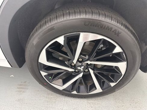 Used 2023 Mitsubishi Outlander SEL FWD image 6