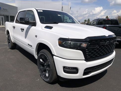 New 2026 RAM 1500 4x4 Crew Cab image 15