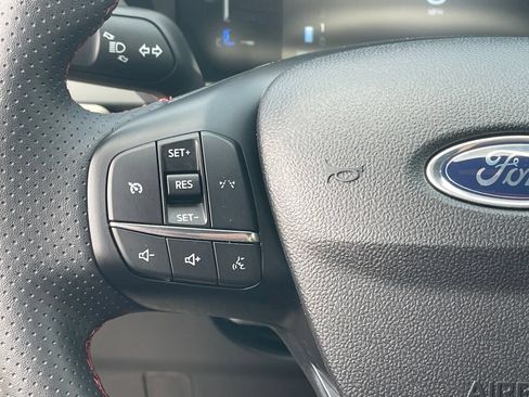 Used 2025 Ford Escape ST-Line FWD image 16