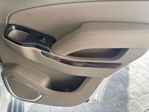Used 2016 GMC Yukon SLT RWD image 15