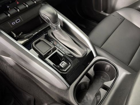 Used 2023 Chevrolet Colorado LT w/ LT Convenience Package III image 22