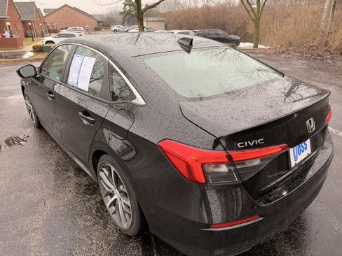 Used 2024 Honda Civic Touring image 5