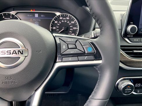 Used 2019 Nissan Altima 2.5 SL FWD image 22