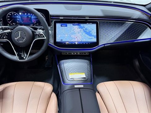 New 2026 Mercedes-Benz E 350 4MATIC Sedan image 6