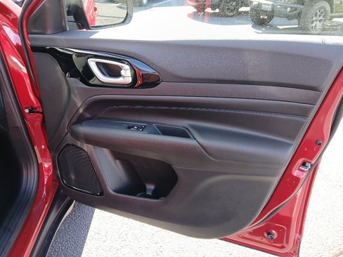 New 2026 Jeep Compass Latitude image 32