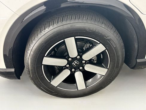 Used 2025 Honda Prologue Touring image 11