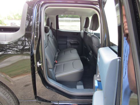 New 2025 Ford Maverick Lobo image 21