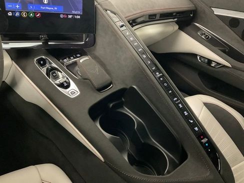 Used 2023 Chevrolet Corvette Stingray Premium Cpe w/ Z51 Performance Package image 17