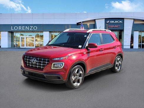 Used 2023 Hyundai Venue Limited w/ Cargo Package FWD image 1