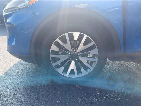 Certified 2020 Ford Escape Titanium AWD/4WD image 8
