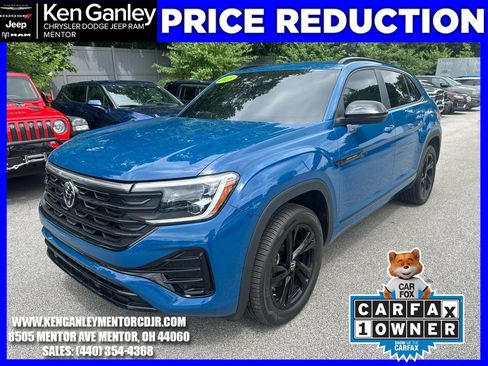 Used 2025 Volkswagen Atlas Cross Sport SEL R-Line AWD/4WD image 3